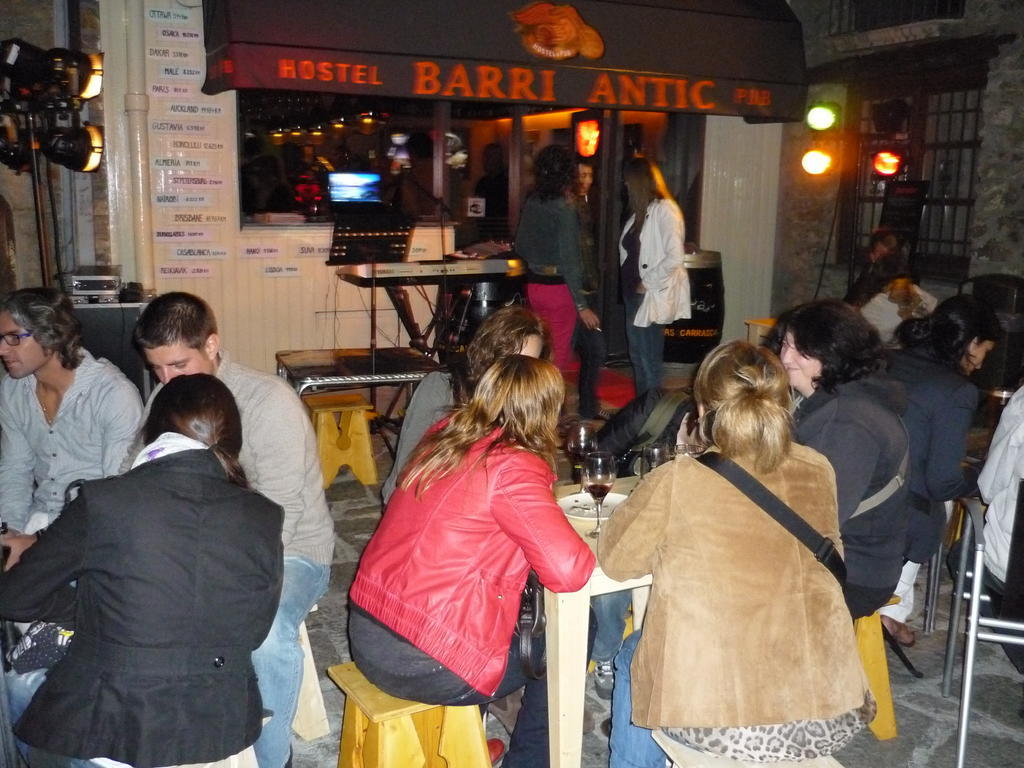 Barri Antic Hostel & Pub Andorra la Vella Esterno foto