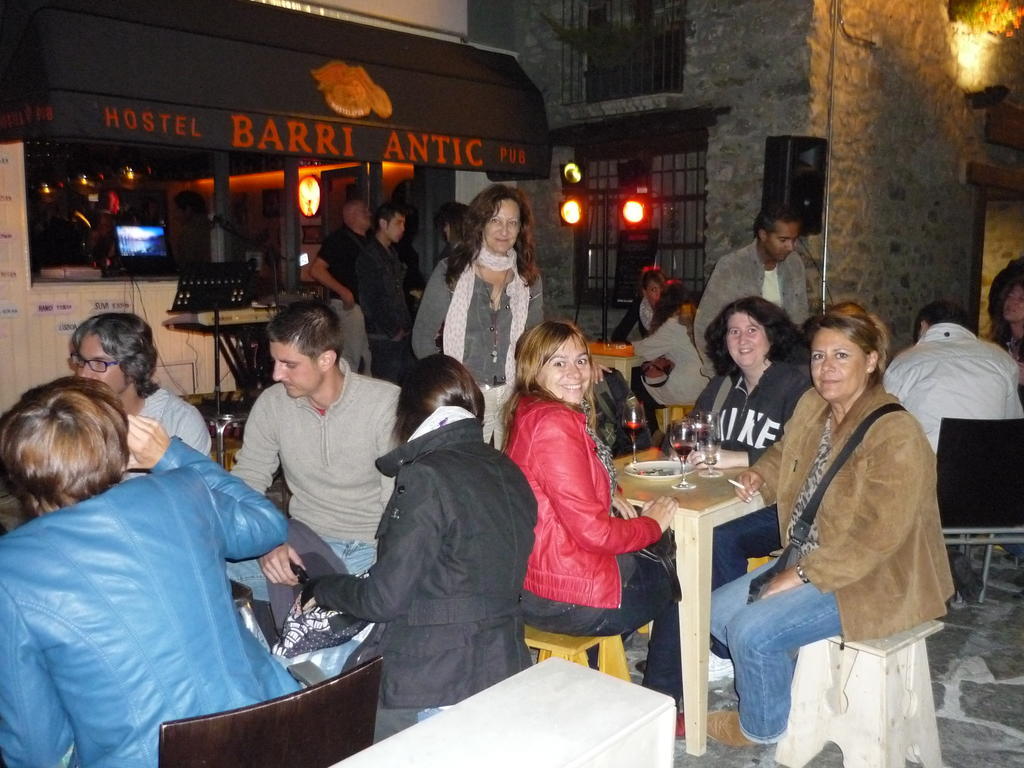 Barri Antic Hostel & Pub Andorra la Vella Esterno foto